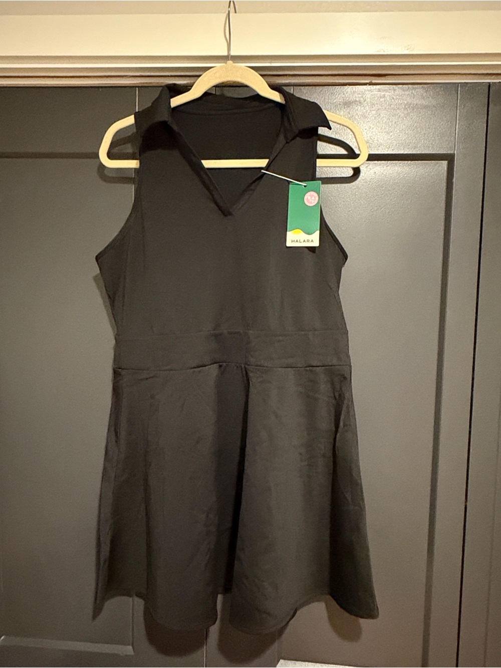 HALARA Black Sleeveless Mini Dress with V-Notch